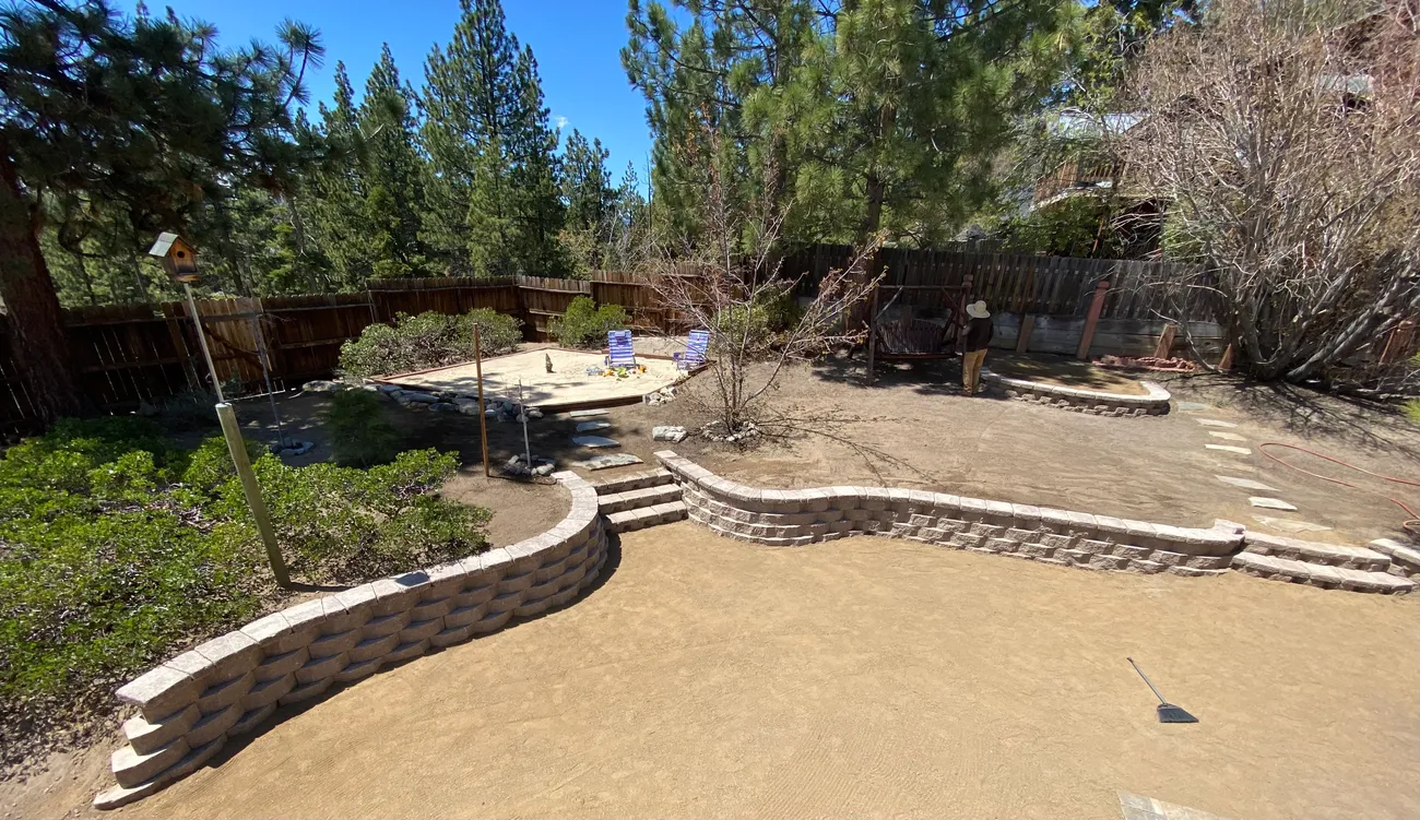 Hardscaping & Retaining Walls